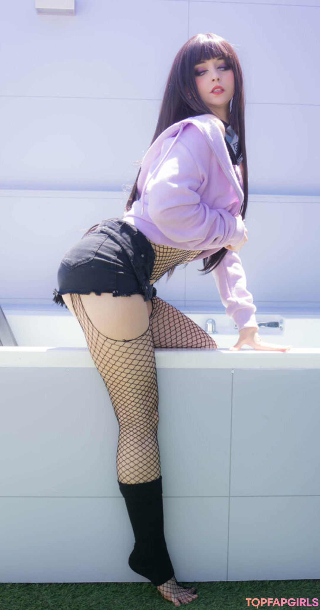 Naakte gelekte OnlyFans-foto van Aery Tiefling #1036