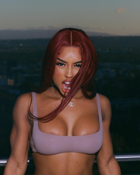 Обнаженная фотография утечки OnlyFans от Qimmah Russo