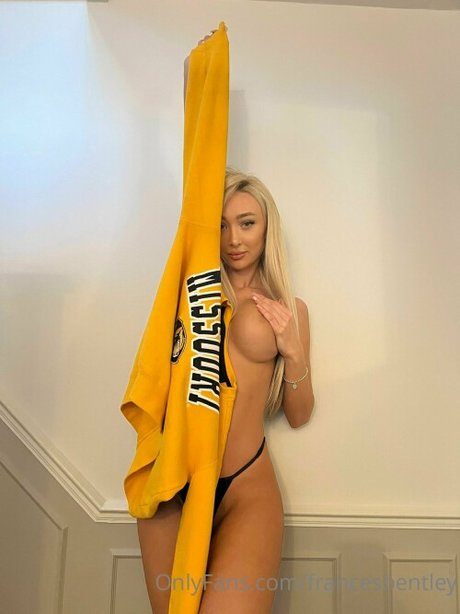 Nacktes geleaktes OnlyFans-Foto von Frances Bentley