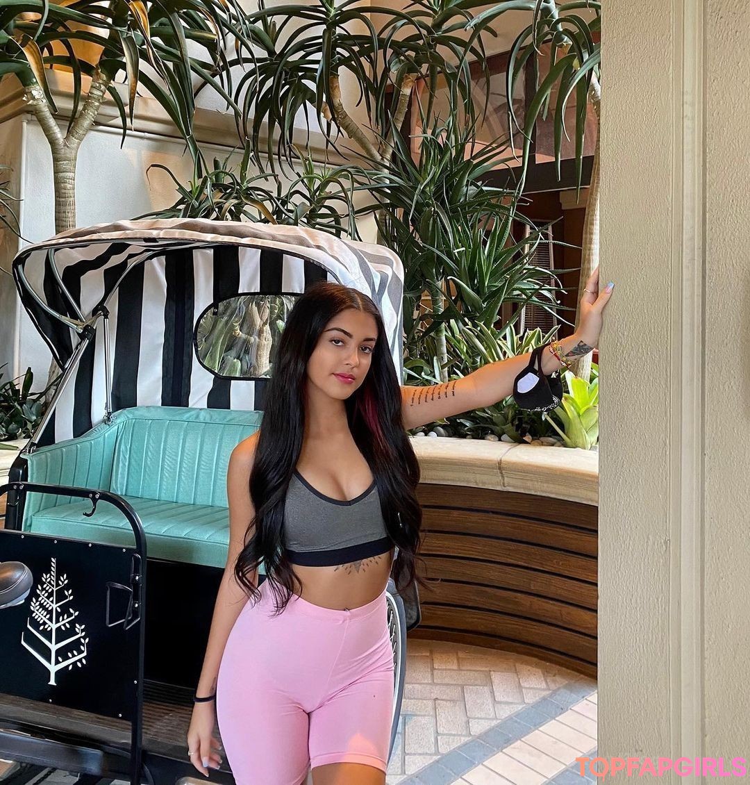 Malu Trevejo nude leaked OnlyFans photo #12