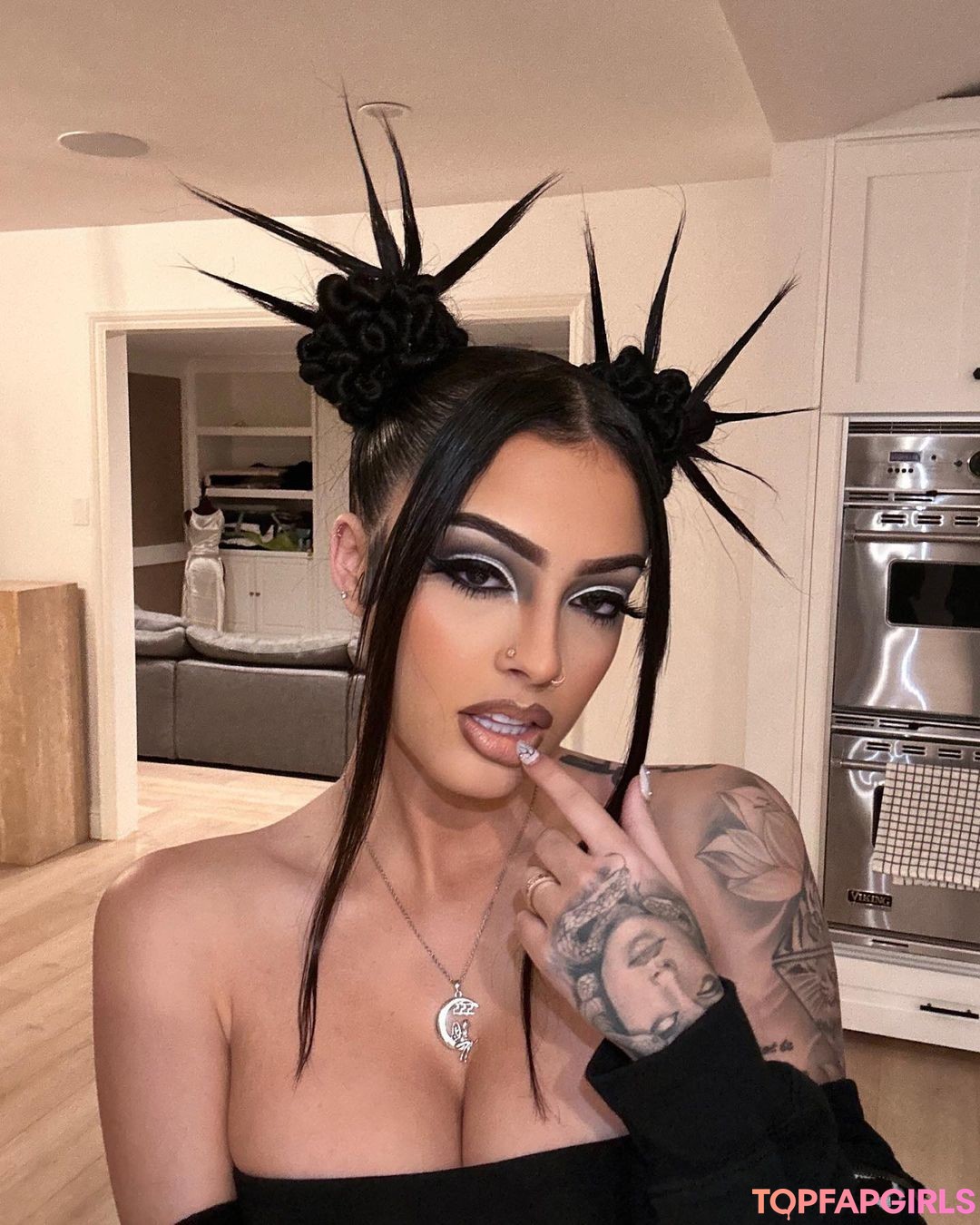 Malu Trevejo nude leaked OnlyFans photo #807