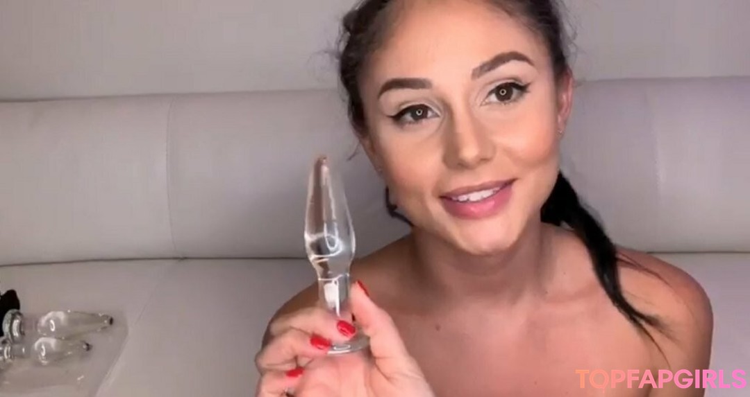 Naken lekkede OnlyFans-bilde av Ariana Marie #1031