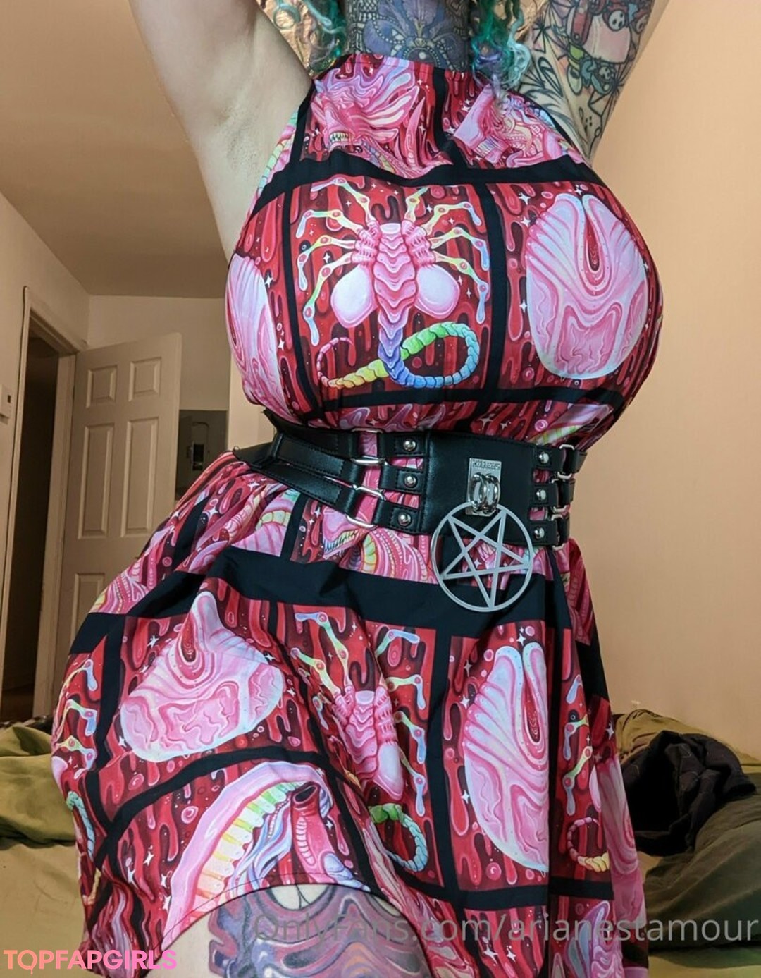 Naakte gelekte OnlyFans-foto van Ariane Saint Amour #1966