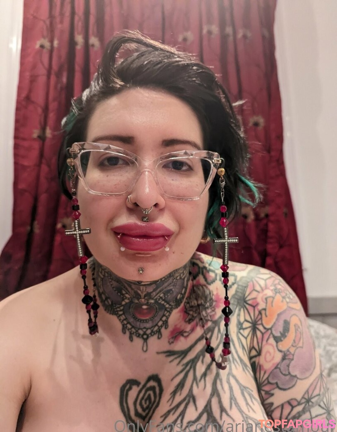 Nahá fotka uniklých OnlyFans od Ariane Saint Amour #2217