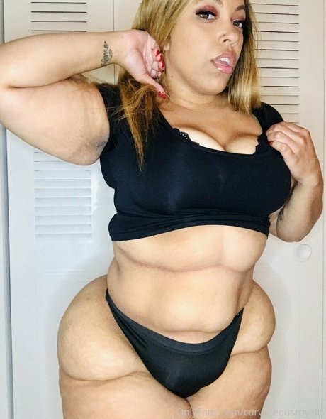 Curvaceousroyalty