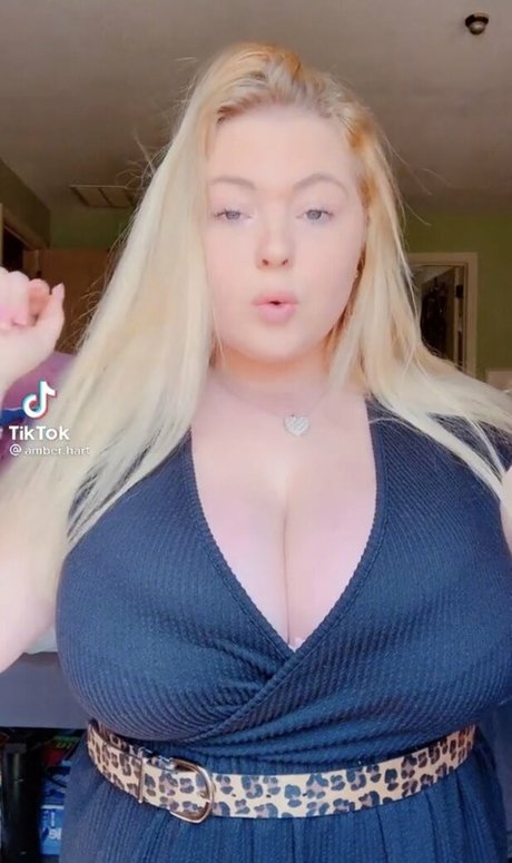 Alaston vuotanut OnlyFans-kuva Amberly