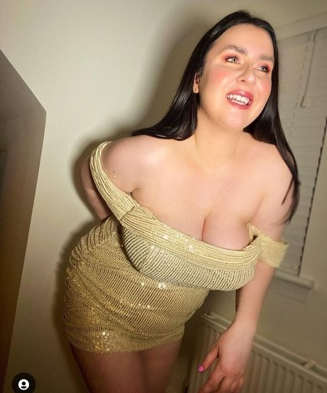 Nahá fotka uniklých OnlyFans od Suzie Mac