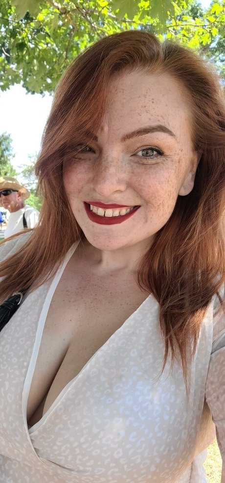 Naakte gelekte OnlyFans-foto van Specklesoffreckles