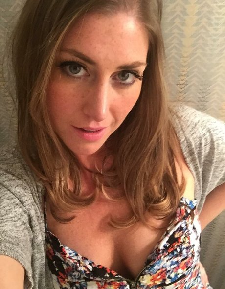 Naken lekkede OnlyFans-bilde av Sweethaleygales