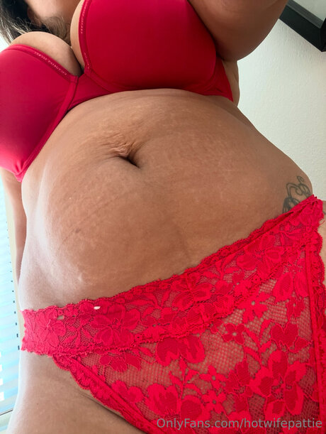 Hotwifepattie