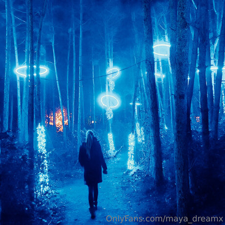 Maya Dreamx