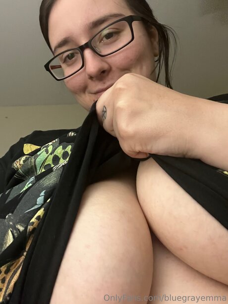Bluegrayemma