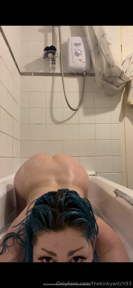 Thekinkywitch93