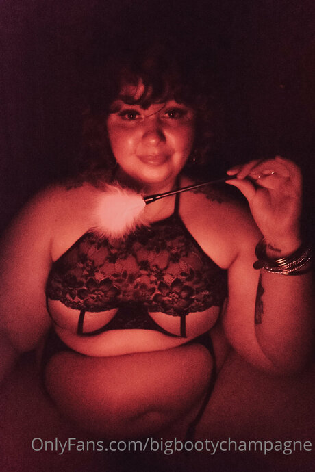 Bigbootychampagne