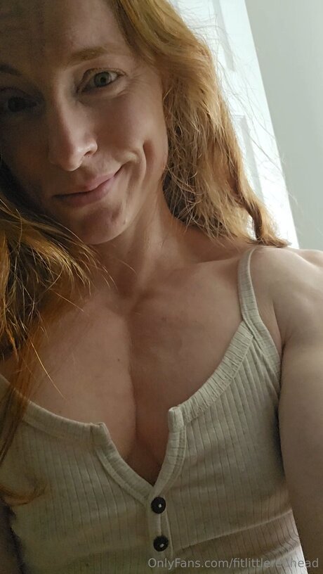 Fitlittleredhead