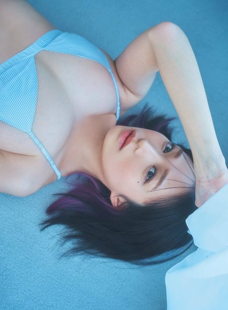 Naken lekkede OnlyFans-bilde av Aoi Haru