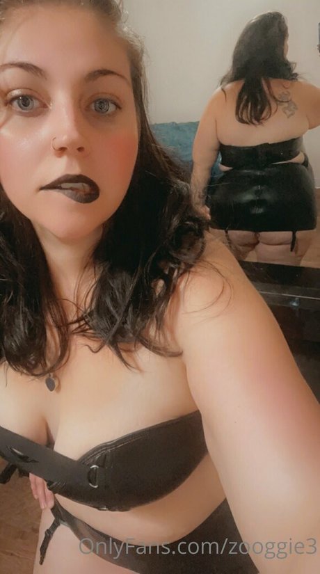Naakte gelekte OnlyFans-foto van Zooggie3