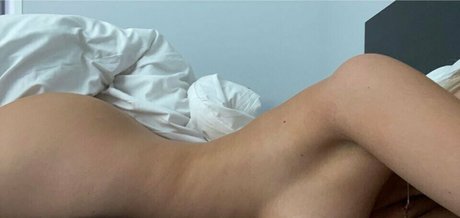 Nøgent lækket OnlyFans-billede af Lilyjordyn