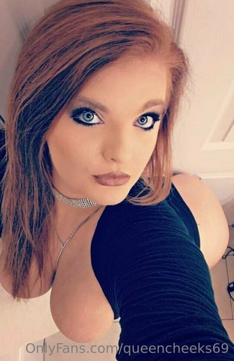 Nahá fotka uniklých OnlyFans od Queencheeks69