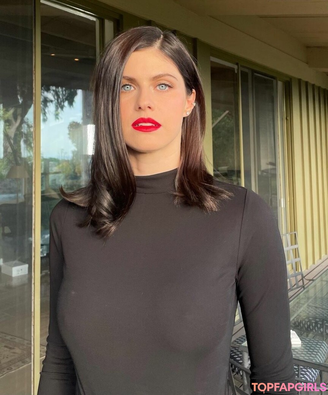 Alaston vuotanut OnlyFans-kuva Alexandra Daddario #1420