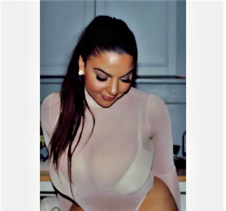 Naken lekkede OnlyFans-bilde av Iloveteniah