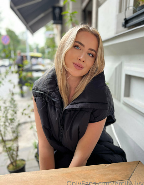 Emily_lyy