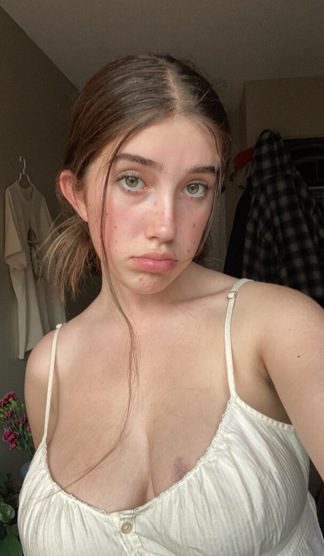 Itsmollyyyrose_again