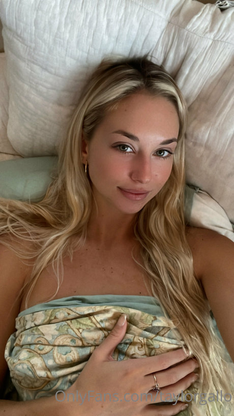 Naken lekkede OnlyFans-bilde av Taylor Gallo