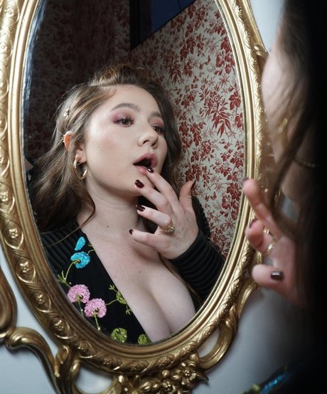 Emma Kenney