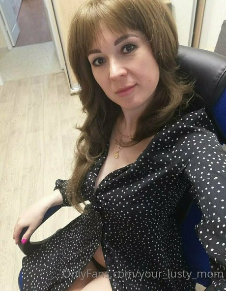 Your_lusty_mom