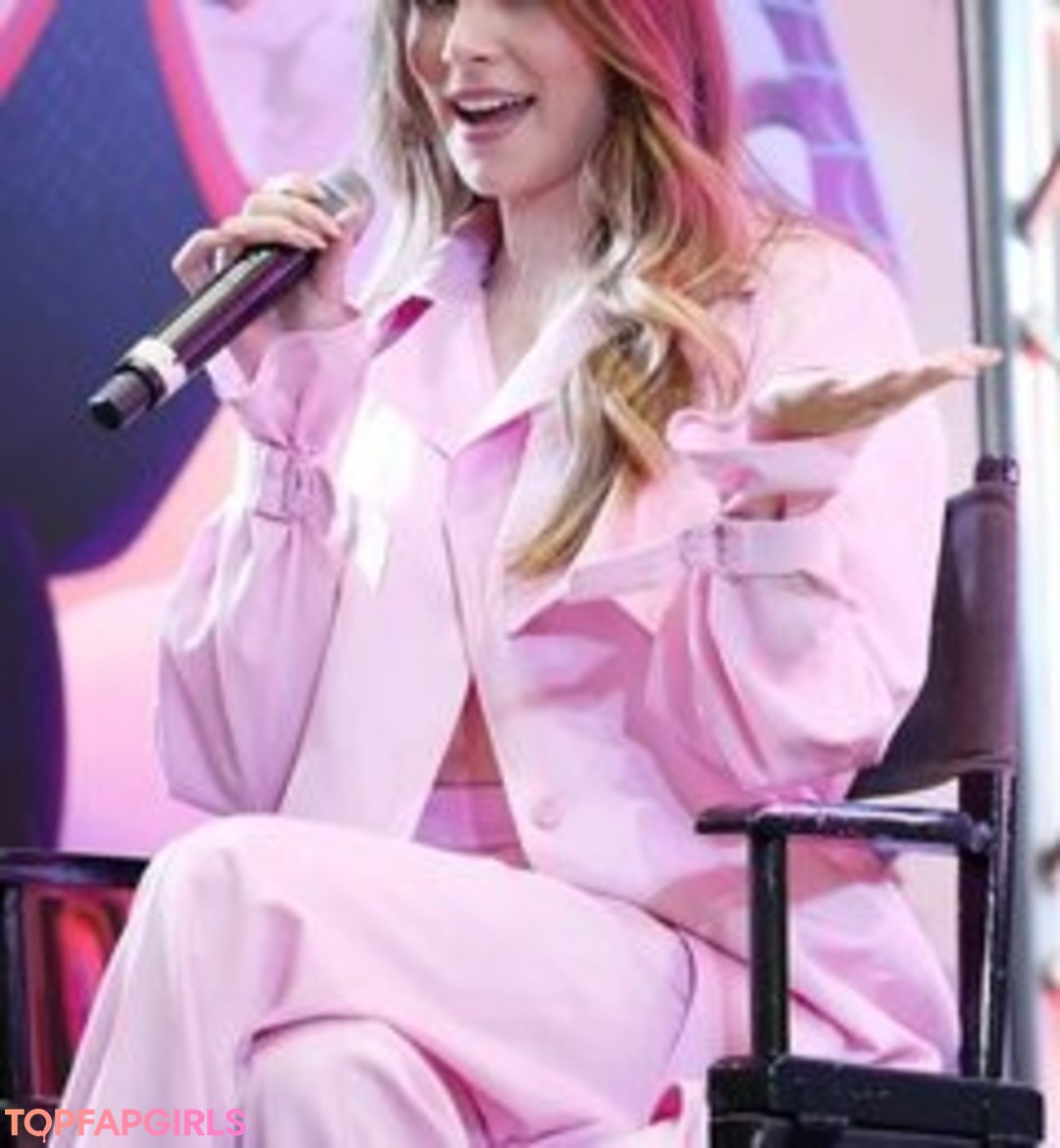 Alaston vuotanut OnlyFans-kuva Hailee Steinfeld #1008