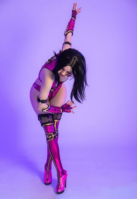 Mortal Kombat Erotic Cosplay