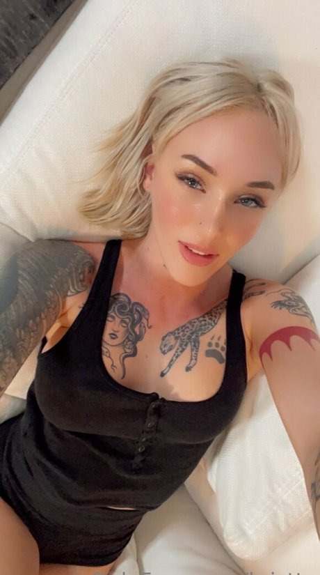Naken lekkede OnlyFans-bilde av Kristty