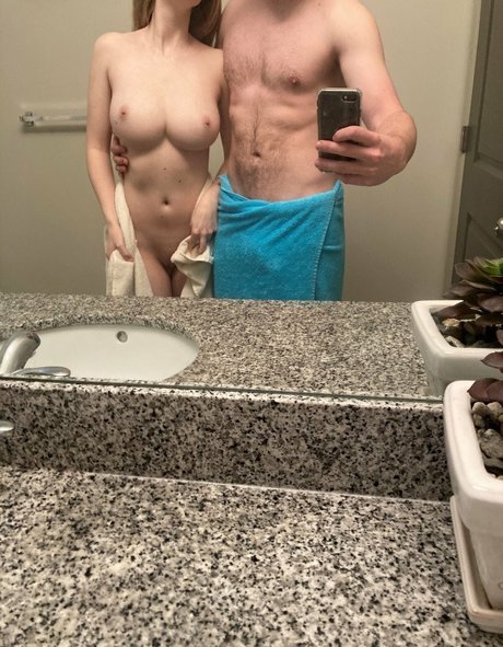 Photo nue de fuite OnlyFans de Lewisandlucy
