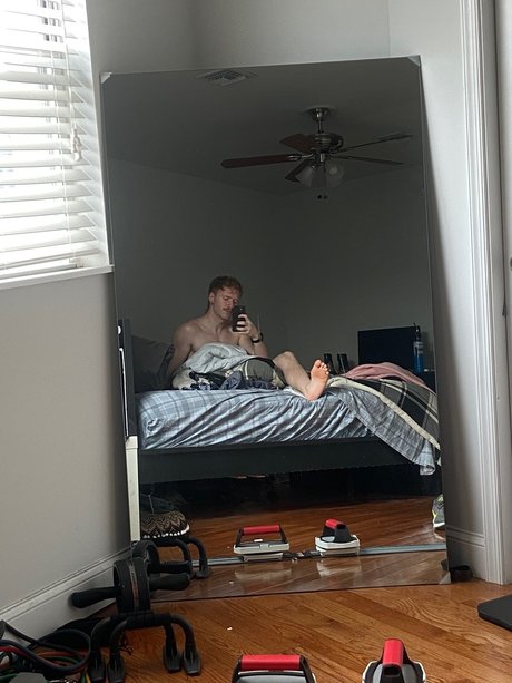 Big Feet Dude