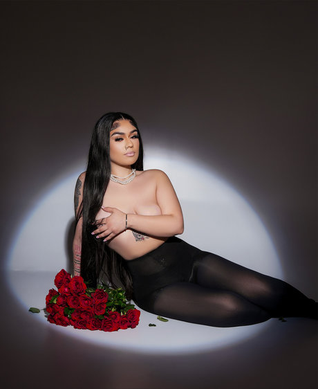 Nacktes geleaktes OnlyFans-Foto von Diamond
