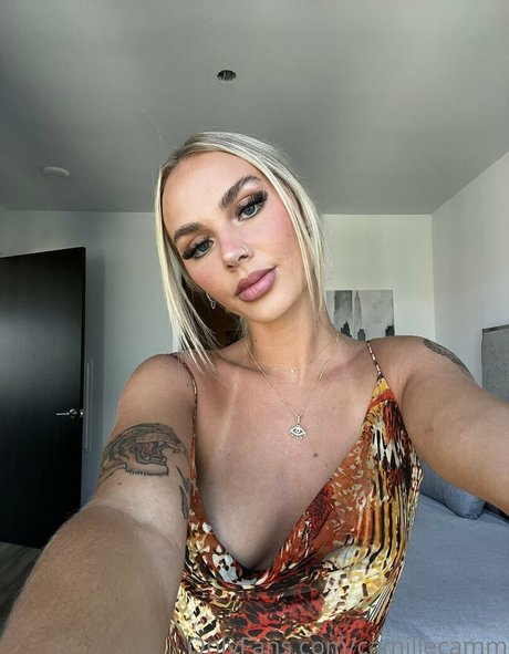Nahá fotka uniklých OnlyFans od Camillecamm