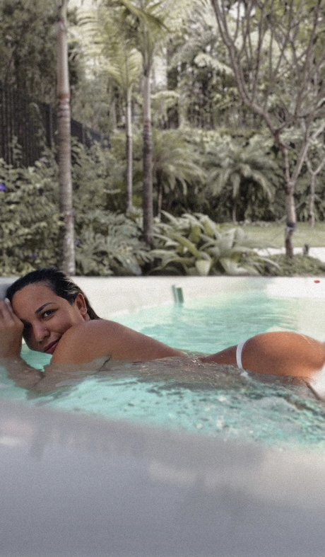 Nacktes geleaktes OnlyFans-Foto von Giulia Manhes