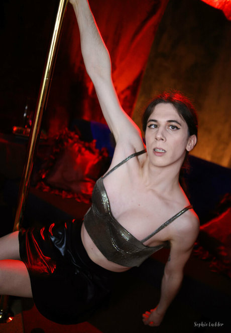 Naakte gelekte OnlyFans-foto van Sophieladder