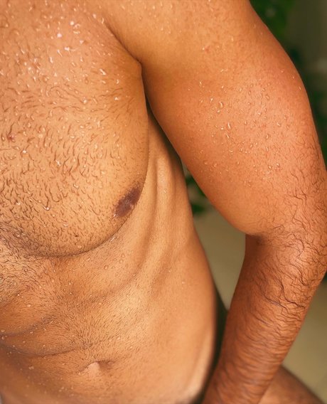 Foto desnuda filtrada de OnlyFans de Chris