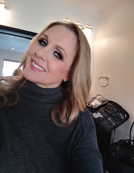 Julia Ann