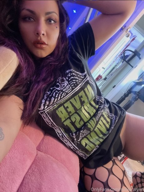 Foto di nudo di fuga di OnlyFans di Soni Aralynn