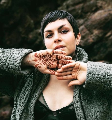 Krewella OnlyFansリークヌード写真
