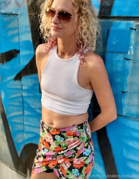 British.braless.hotwifex