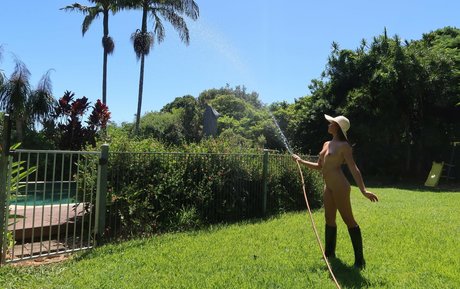 Jessa The Nude Blogger