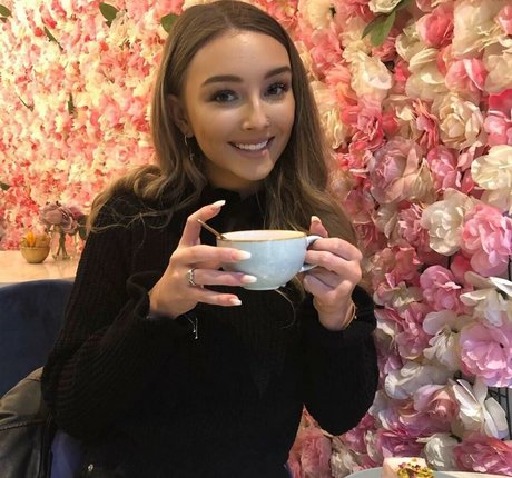 Naken lekkede OnlyFans-bilde av Chloe Panchal