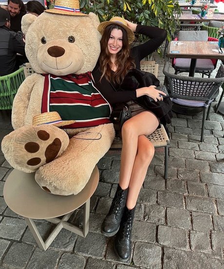 Kimberly Apasara Thomas