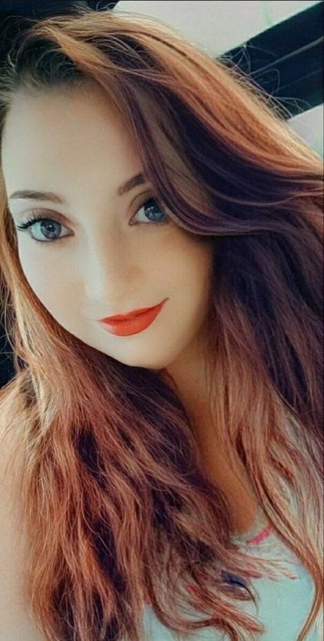 Sarahyournaughtygirl69