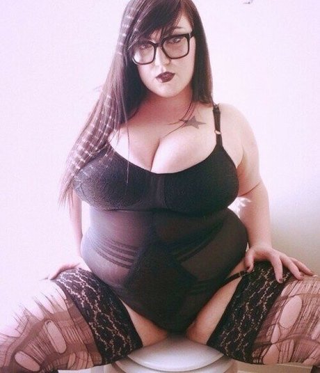 Shellygreybbw  nude leaked OnlyFans photo
