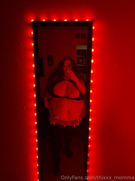 Thixxx Momma